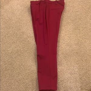 Worthington cranberry color cropped pants